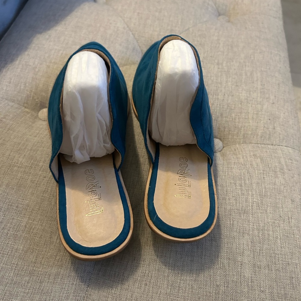 Stunning RARE women’s mules - Picture 2 of 4